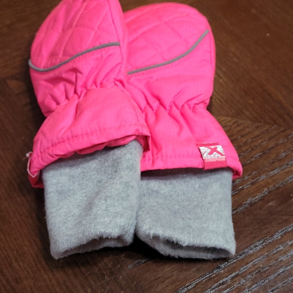 Kids Mitten - Picture 3 of 3